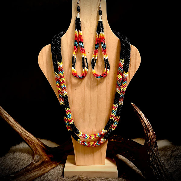 *Superbe ensemble 'FEU'.Collier à double rang de perles + longues boucles d'oreilles assorties.(LIVRAISON INCLUSE)