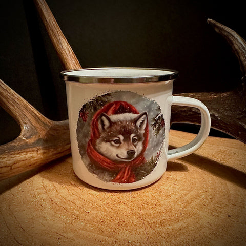 Tasse en émaille de qualité 'La louve au chaperon rouge'. Images des 2 côtés de la tasse.