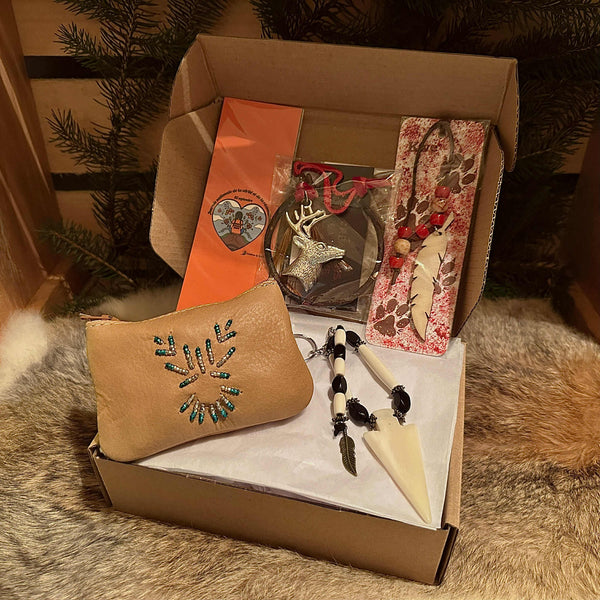 Coffret cadeau découverte autochtone #2: 60.50$ pour une valeur de 75$+ cadeau avec achat, carte de souhaits de Noël. SANS TAXES. (Voir description complète)