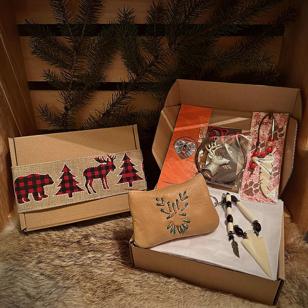 Coffret cadeau découverte autochtone #2: 60.50$ pour une valeur de 75$+ cadeau avec achat, carte de souhaits de Noël. SANS TAXES. (Voir description complète)