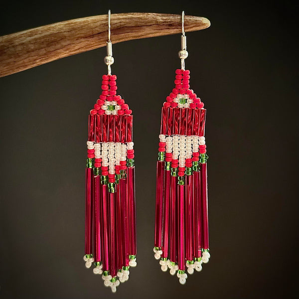 (1) Boucles d'oreilles 'La Festive' (9 cm de long) Perlage traditionnel. MODÈLES EXCLUSIF NOËL! (Hypoallergénique). (LIVRAISON INCLUSE DANS LE PRIX). **CLIQUEZ POUR VOIR LES DIFFÉRENTES NUANCES**