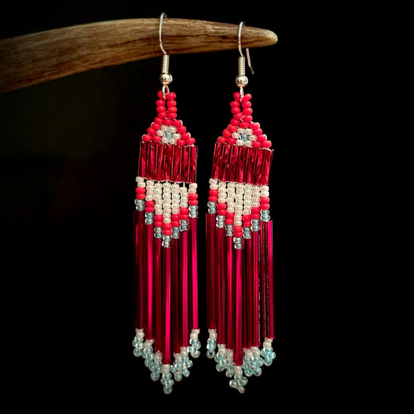 (1) Boucles d'oreilles 'La Festive' (9 cm de long) Perlage traditionnel. MODÈLES EXCLUSIF NOËL! (Hypoallergénique). (LIVRAISON INCLUSE DANS LE PRIX). **CLIQUEZ POUR VOIR LES DIFFÉRENTES NUANCES**