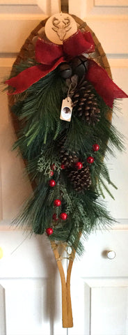 A: NE RESTE QU'UNE! Raquette antique en babiche décorative de Noël. (SANS TAXES ET LIVRAISON INCLUSE DANS LE PRIX AU QUÉBEC)*BIEN LIRE TOUTE LA DESCRIPTION! NE RESTE QU'UNE!