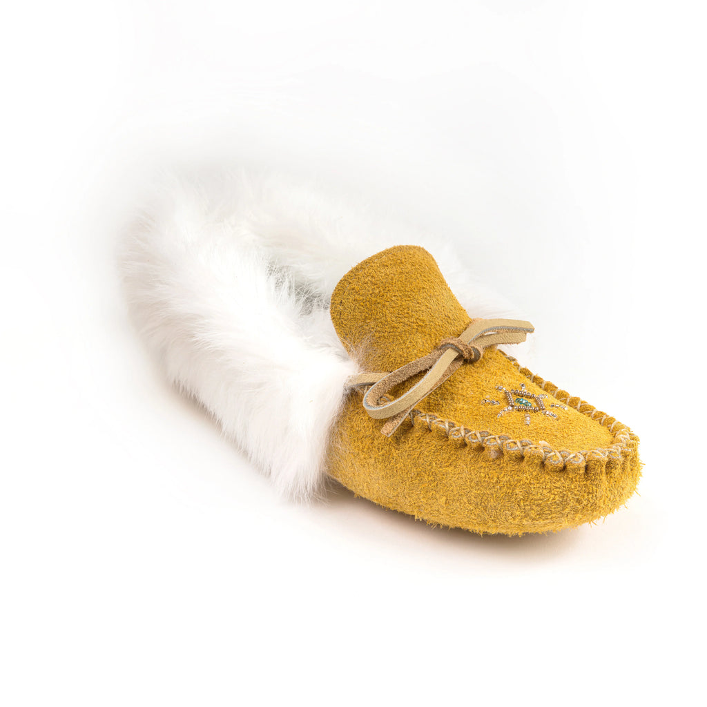 404.Mocassin femme. Suede D orignal Perle a la main Fourrure de Creations La Louve