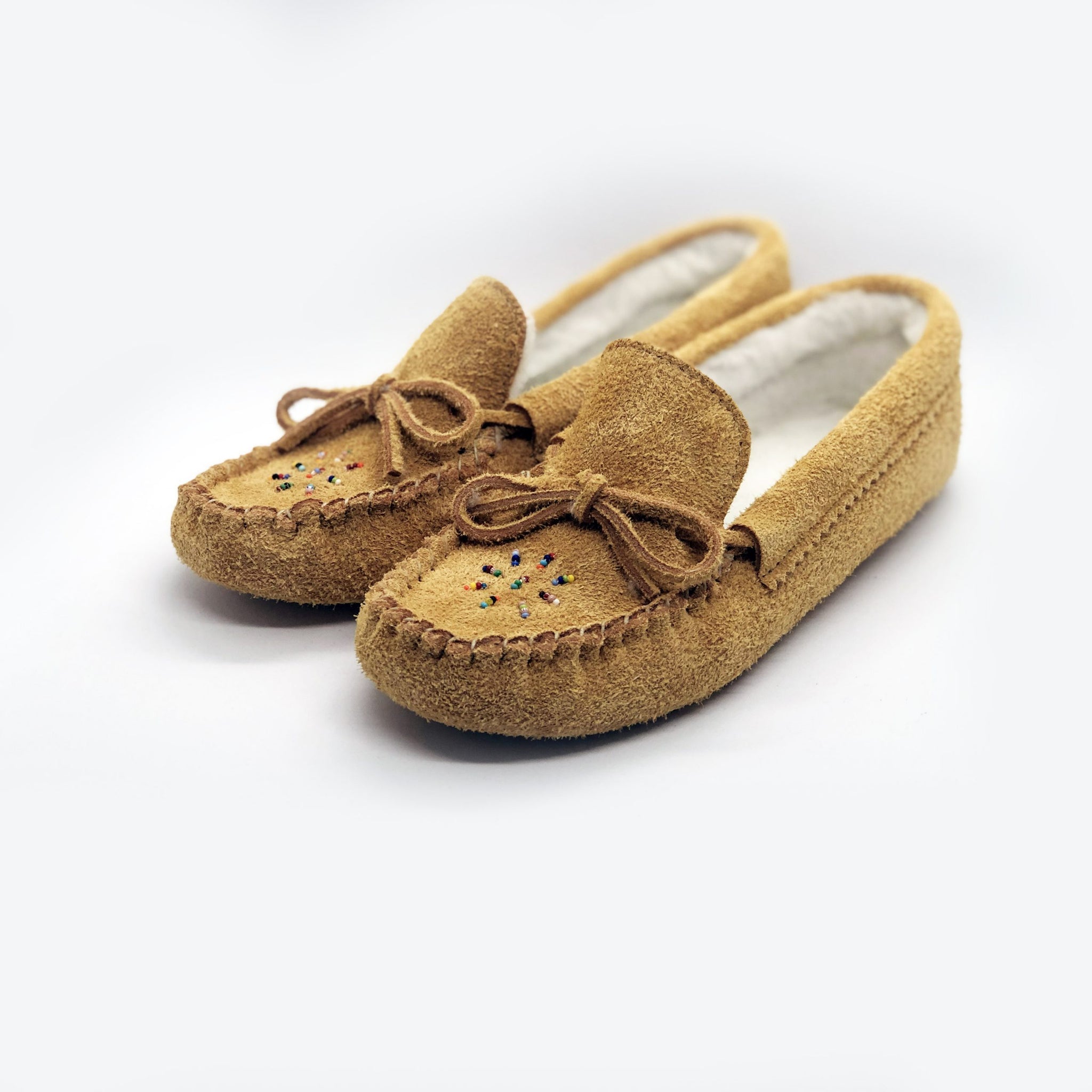Mocassin Indien Huron Femme – Cuir D'orignal – Fabriqué Au Canada – Beige – Neuf Avec Emballage